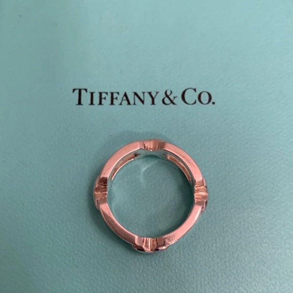 ✨SOLD✨ Tiffany & Co. X Link Ring - Size 7 - Picture 4 of 7